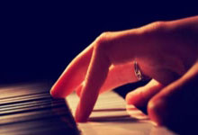 美国田径选手双料夺金